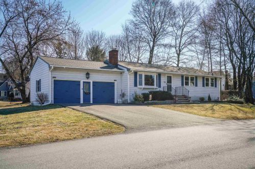 31 Morningside Dr, Nashua, NH 03060-5073