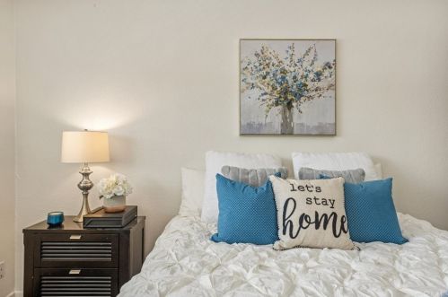 6298 Woodsboro Ave, Anaheim CA  92807-2347 exterior