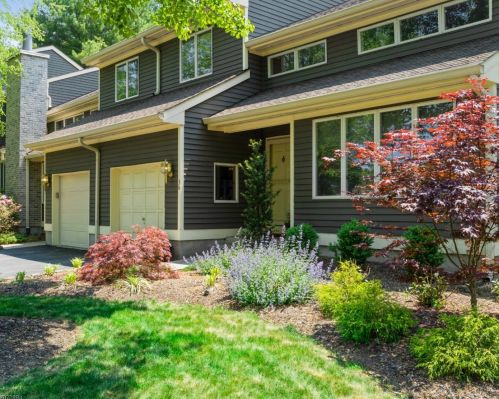 36 Inverrary Pl, Annandale, NJ 08801-1613