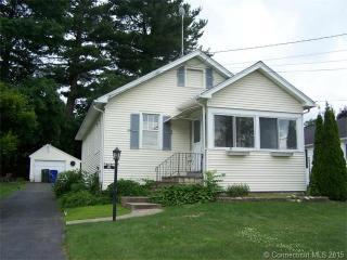 35 Lindbergh Dr, Hartford, CT 06114-2122