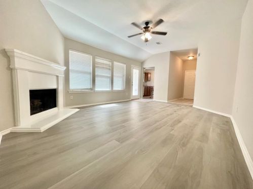 5723 Wandering Creek Dr, Richmond TX  77469-6191 exterior