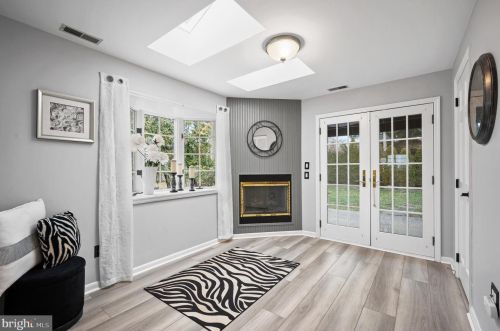 236 Memorial Ave, Haddonfield NJ 08033-2952 exterior