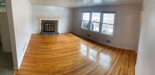 49 Fashion Dr, Warwick, RI 02886-1910