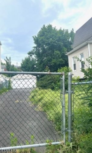 53 41st St, Irvington NJ  07111-1227 exterior