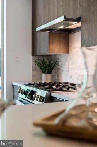 1344 19 St, Philadelphia PA  19146-4665 exterior