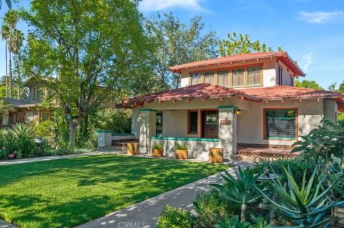 4471 4th St, Riverside, CA 92501-2607