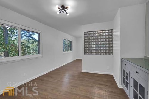 3007 Dogwood Dr, Atlanta GA  30344-3905 exterior