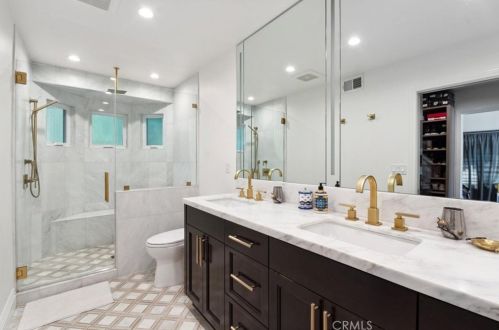 1566 Hillside Dr, Glendale CA  91208-2456 exterior