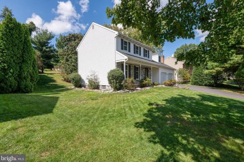 1707 Crossfield Dr, Lancaster, PA 17603-6789