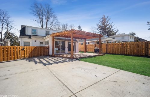 224 Neva Ave, Glenview, IL 60025-5008