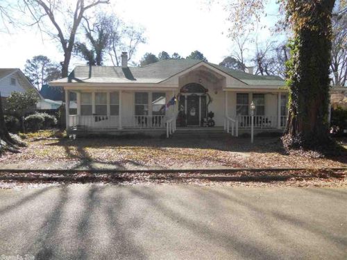105 Scotta St, Warren, AR 71671-2829