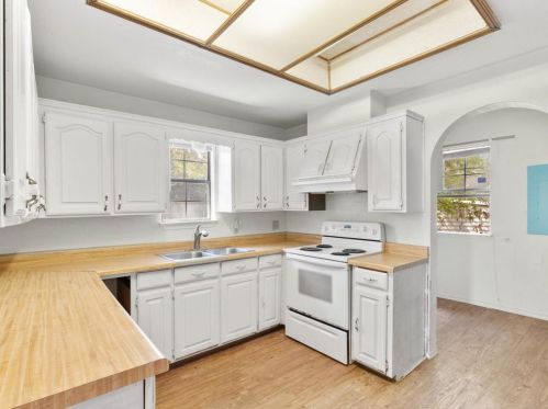 1212 Lilac St, Fort Worth TX  76110-2039 exterior