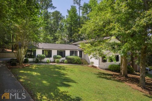 1727 Windsorbrooke Dr, Marietta, GA 30062-4832