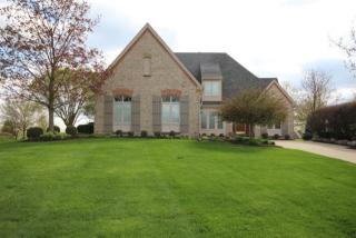 1068 Charter Pl, Dayton, OH 45458-3945