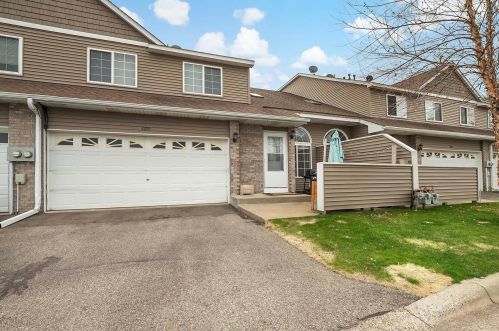 8190 Middletown Rd, Minneapolis, MN 55432-2088