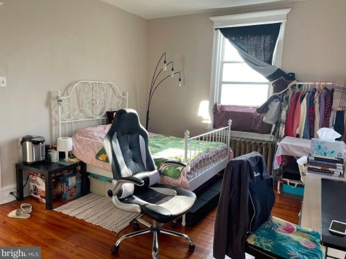 1038 Grant Ave, Camden NJ 08107-2011 exterior