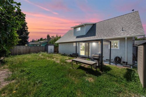 146 Fairview Dr, Vacaville CA  95687-6429 exterior