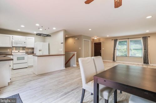 351 Cub Run Ln, Harpers Ferry WV 25425-6476 exterior