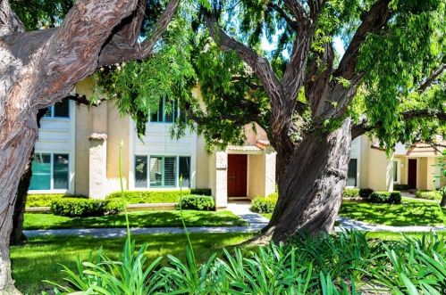 7646 Rapids Dr, Huntington Beach, CA 92648-1627