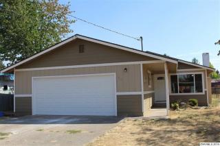 210 Hobbs St, Lebanon, OR 97355-2323