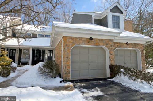 12 Coriander Dr, Princeton, NJ 08540-9422