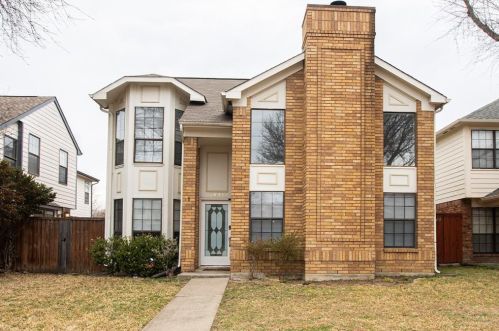 1921 Meadowview Ct, Carrollton TX 75010-4048 exterior