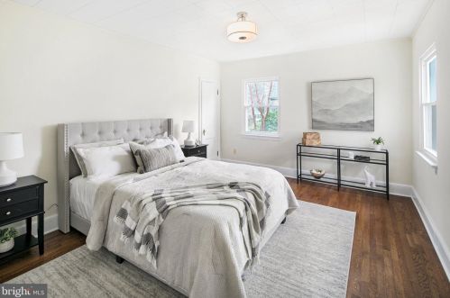 426 Pershing Dr, Silver Spring MD 20910-4489 exterior