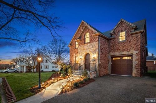 319 Main Ave, Wood-Ridge, NJ 07075-2017