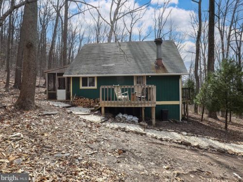 1429 Nancy Jack Rd, Gerrardstown WV  25420-3090 exterior