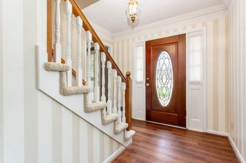 777 Brentway Ct, Lilburn, GA 30047-6646
