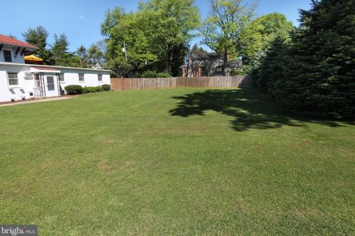 25 Roosevelt Blvd, Lancaster PA  17601-4039 exterior