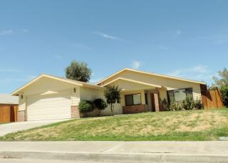725 Chesapeake St, Ridgecrest, CA 93555-5335