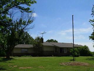 356225 1030 Rd, Prague, OK 74864-1112