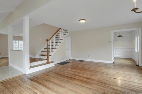 5 Hazel St, Norwalk CT  06851-3016 exterior