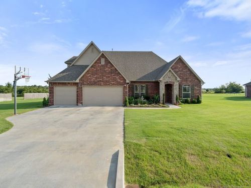 14630 Eagle Dr, Claremore, OK 74017-0818