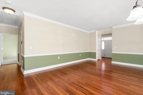 22 Honey Flower Dr, Trenton NJ  08620-9688 exterior