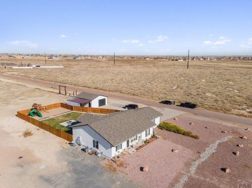 995 Matt Dr, Pueblo, CO 81007-1165