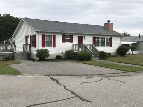 28 Nightingale Ln, Tiverton, RI 02878-2362