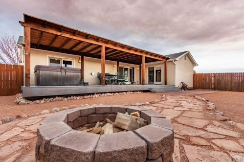 381 Conquistador Ave, Pueblo CO 81007-3650 exterior