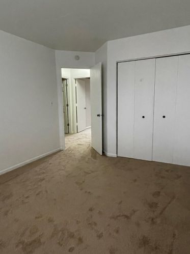 470 Minnesota Cir, Carol Stream IL  60188-9218 exterior