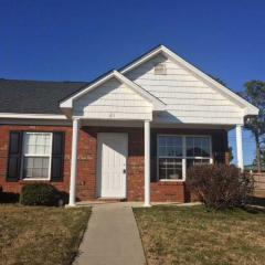 61 Monmouth Ct, Columbia, SC 29209-4036