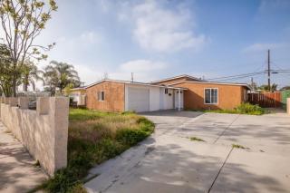 8515 Snowden Ave, Los Angeles, CA 91331-6340