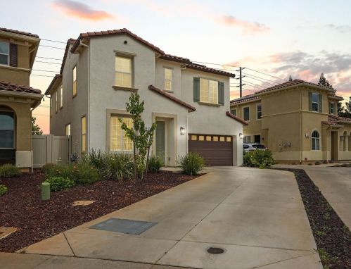 3961 Aristotle Cir, Rancho Cordova, CA 95742-8105