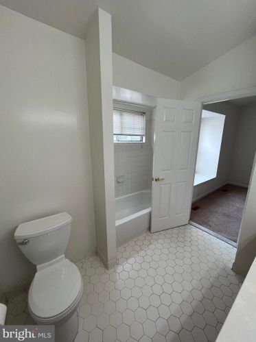 7 Dawn Vw Ct, Silver Spring MD 20904-1252 exterior