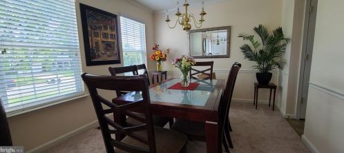 505 Rosemary Ln, Purcellville, VA 20132-3273