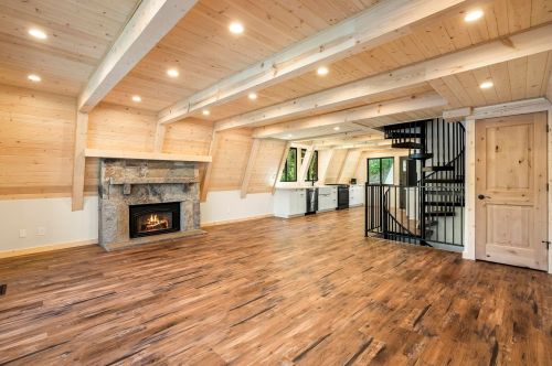 14144 Shore Dr, Truckee CA  96161-3412 exterior