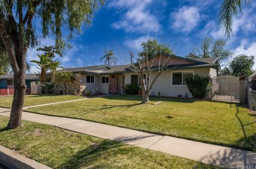 1365 Chestnut Ave, Rialto, CA 92376-3731