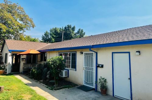 10356 White Rock Rd, Rancho Cordova, CA 95670-5432