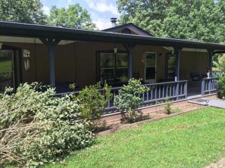 409 Black Mountain Rd, Dunlap, TN 37327-6728
