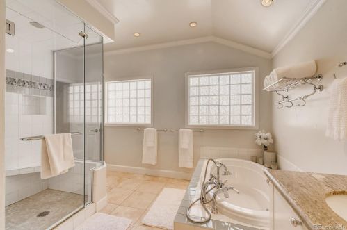 7075 Niagara Ct, Englewood CO 80112-1011 exterior